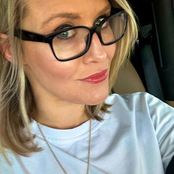 Meet your Posher, Jill - Picture 2 of 4